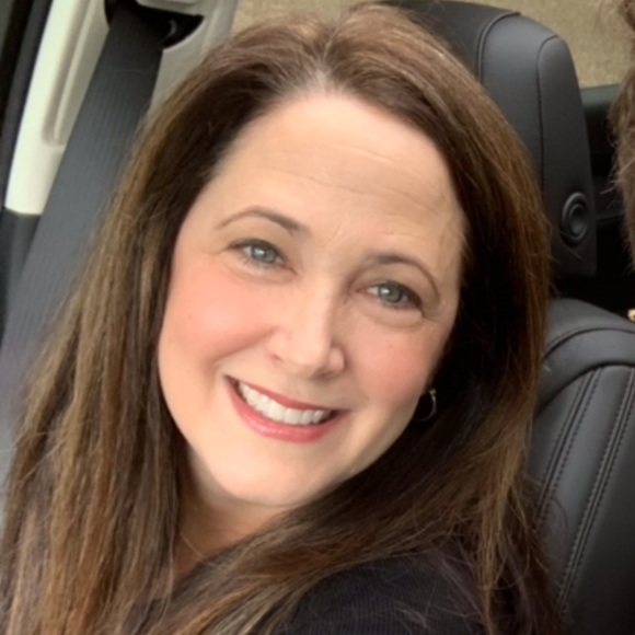 Meet your Posher, Janet - Picture 1 of 1